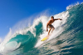 星空综合体育-五大联赛后场出球传接次数是否显著影响中场站位质量，球队从后场接到球开始包括重新发球